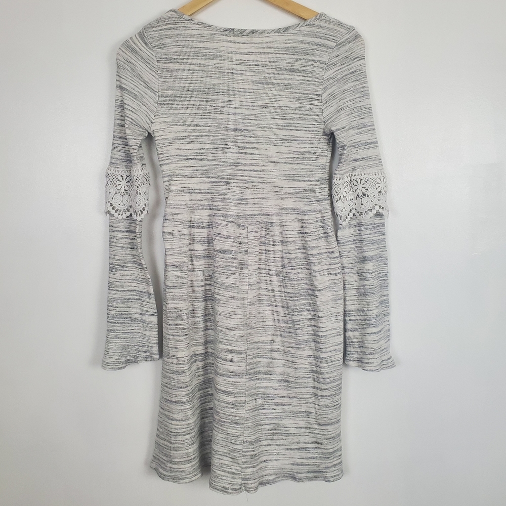 Altar'd state Heather gray long sleeved dress with sleeve accent M - Picture 2 of 3